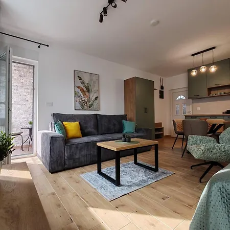 Surcin Central Stay 아파트 Surčin