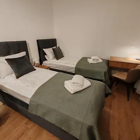 Lägenhet Surcin Central Stay *