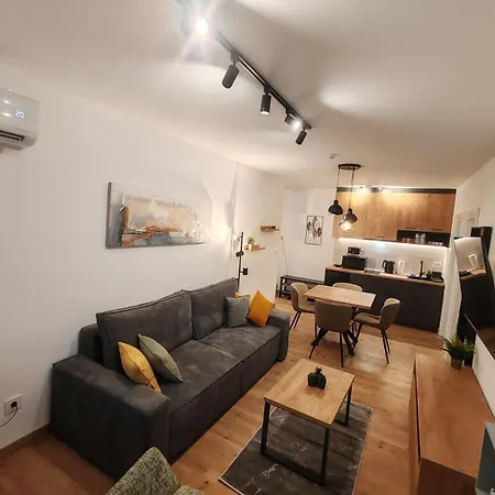 Surcin Central Stay 아파트 *