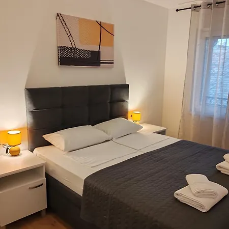 아파트 Surcin Central Stay *